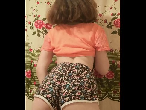 ❤️ Seksi mlada beba skida kratke hlačice pred kamerom ❤️ Porno video kod nas ️❤