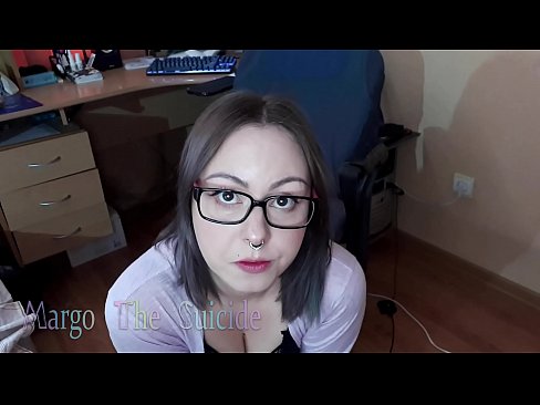 ❤️ Seksi djevojka s naočalama duboko siše dildo na kameri ❤️ Porno video kod nas ️❤