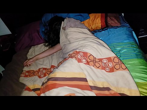 ❤️ Posinak grdi svoju mladu maćehu dok ona spava. ❤️ Porno video kod nas ️❤
